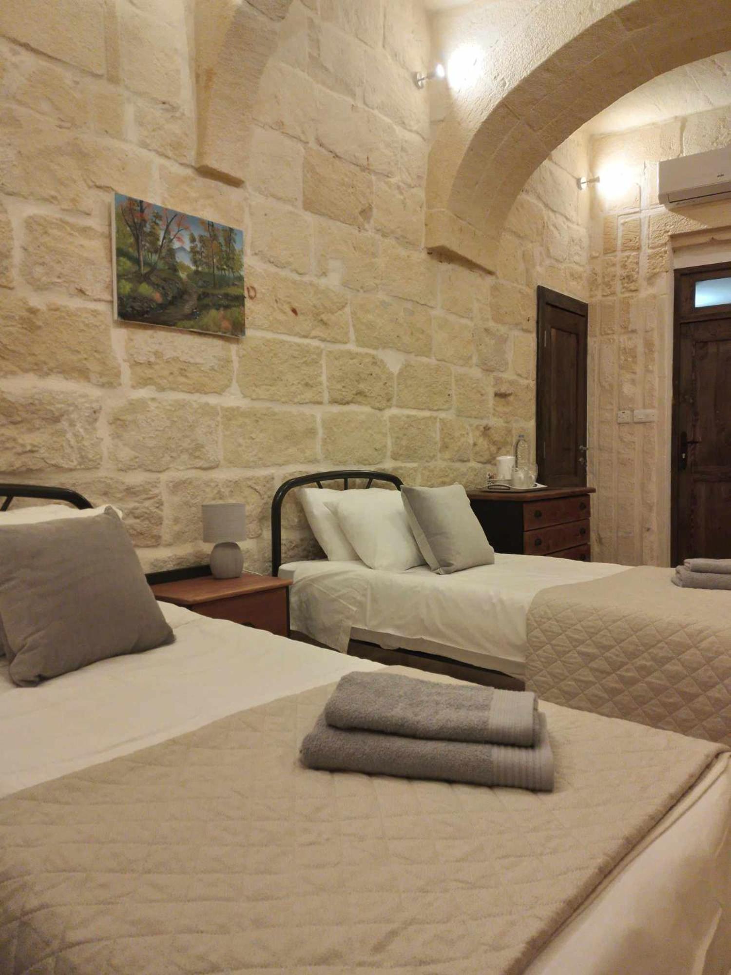 Xagħra The Cloisters Bed And Breakfast מראה חיצוני תמונה