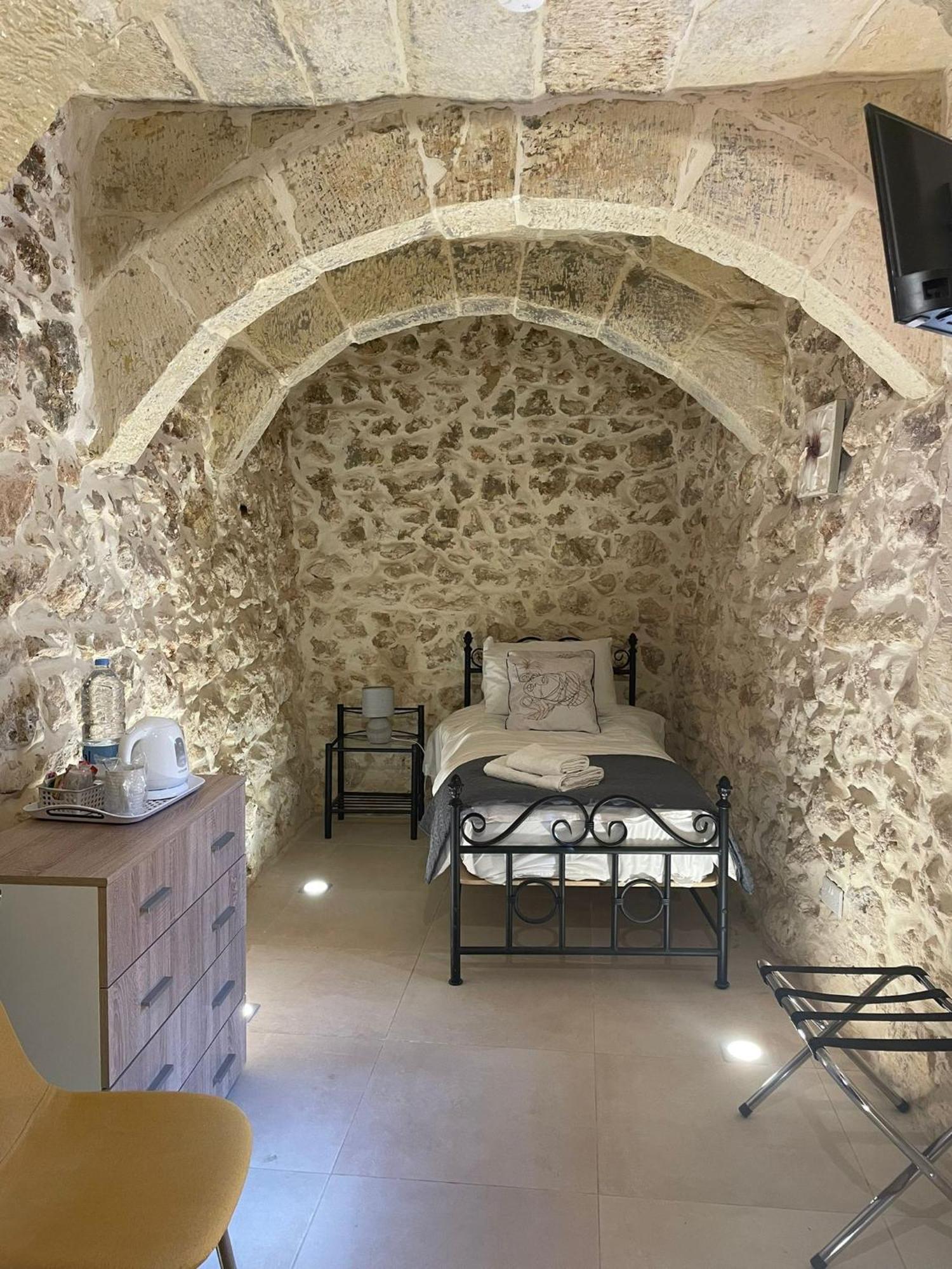 Xagħra The Cloisters Bed And Breakfast מראה חיצוני תמונה