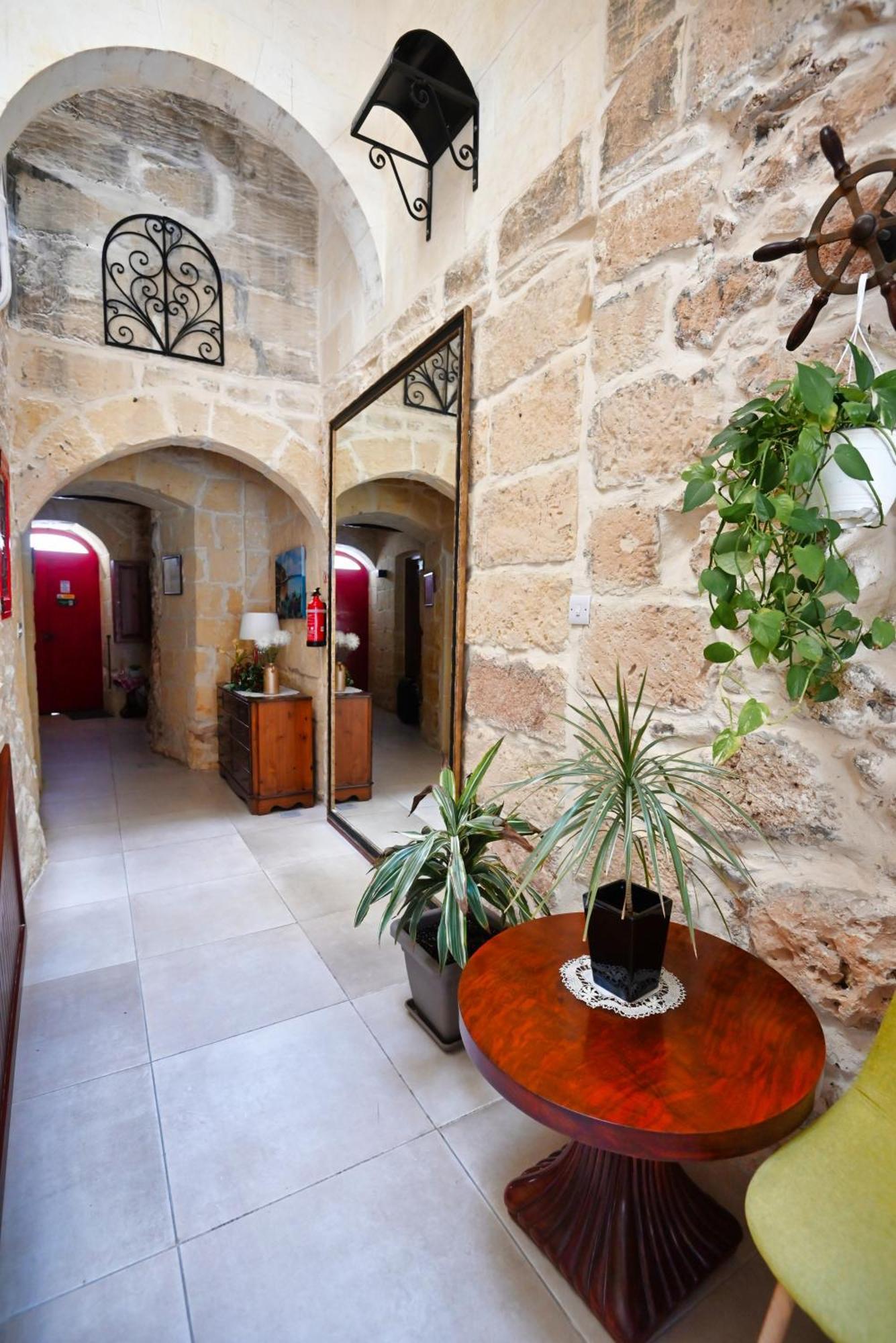 Xagħra The Cloisters Bed And Breakfast מראה חיצוני תמונה